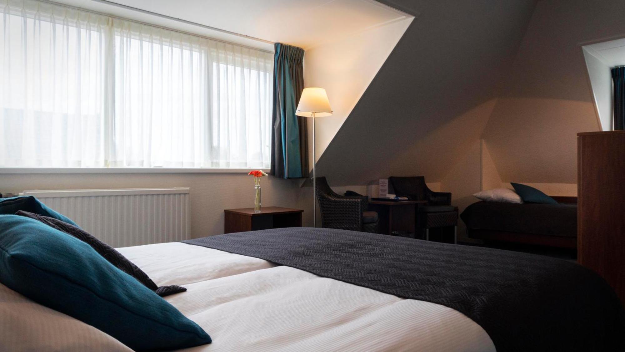 Hotel Oepkes West-Terschelling Rum bild