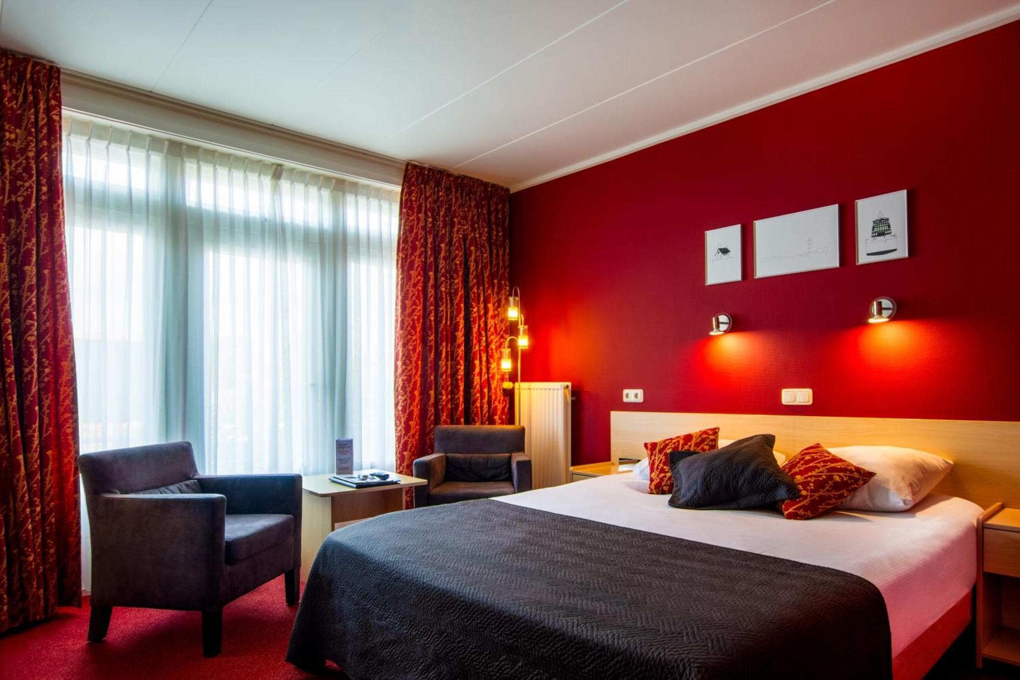 Hotel Oepkes West-Terschelling Exteriör bild