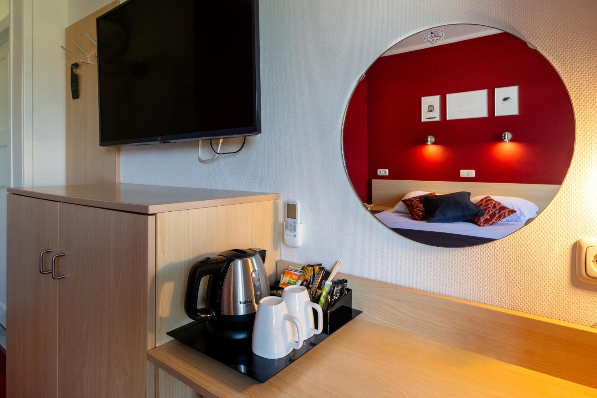 Hotel Oepkes West-Terschelling Rum bild